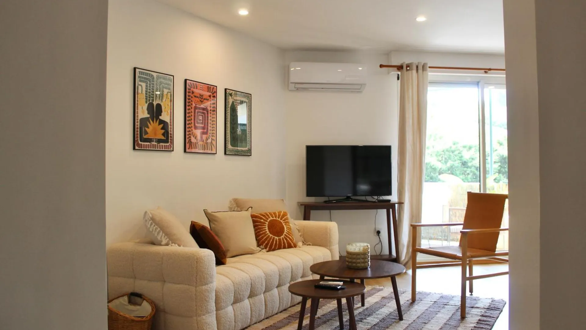 Charmant Appartement Proche Mer 카발레르쉬르메르