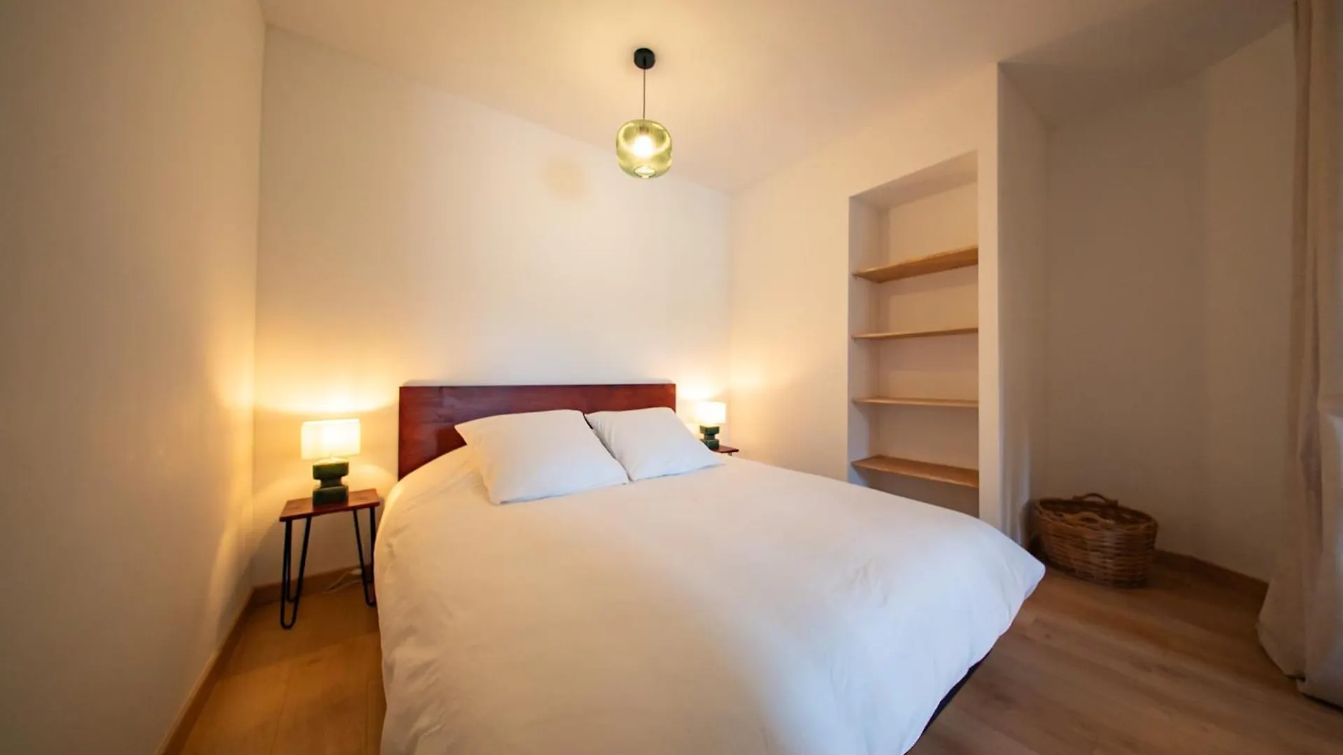 아파트 Charmant Appartement Proche Mer 카발레르쉬르메르