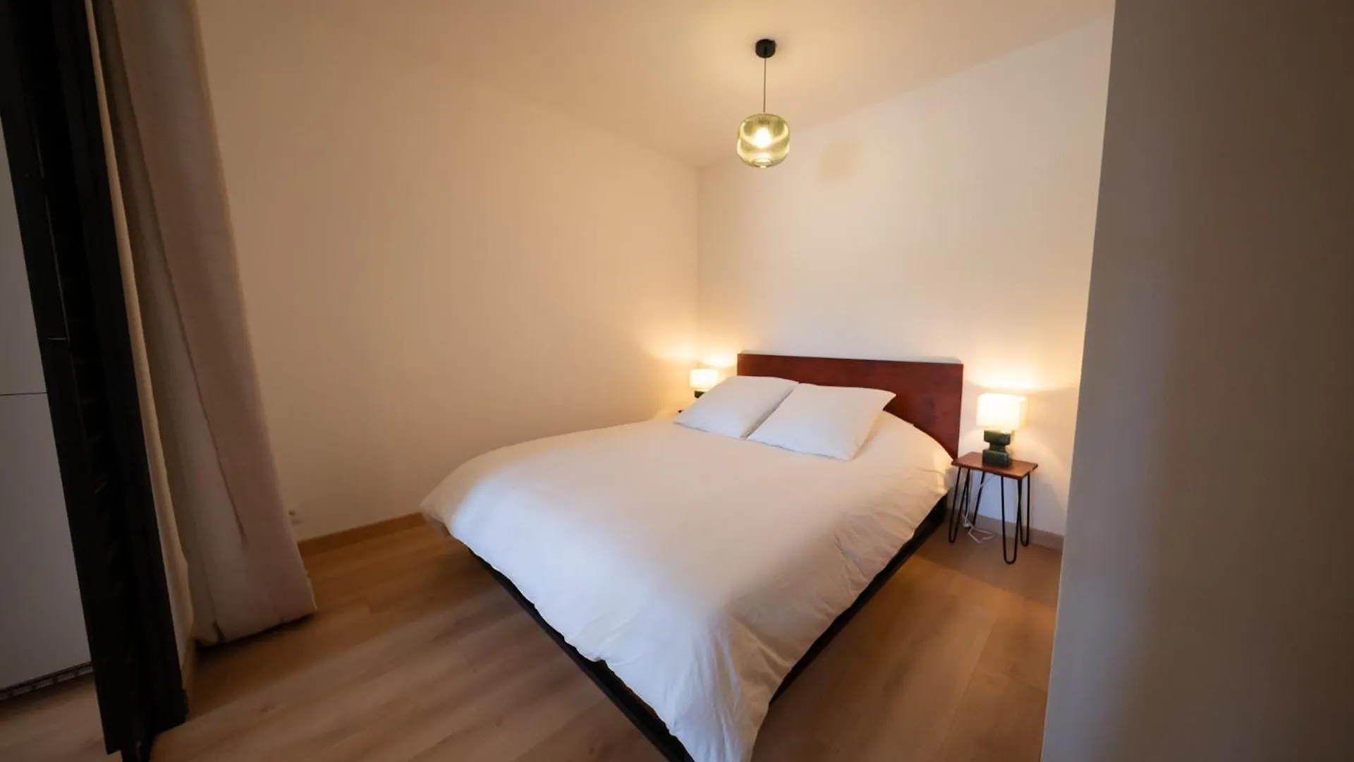 Charmant Appartement Proche Mer 카발레르쉬르메르 0*,  프랑스